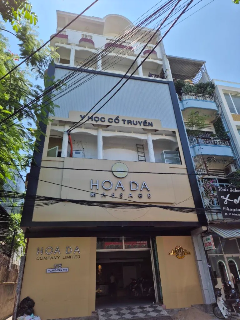 나트랑 화다2 마사지 호앙반투 115번지 HOA DA MASSAGE 간판 건물 외관