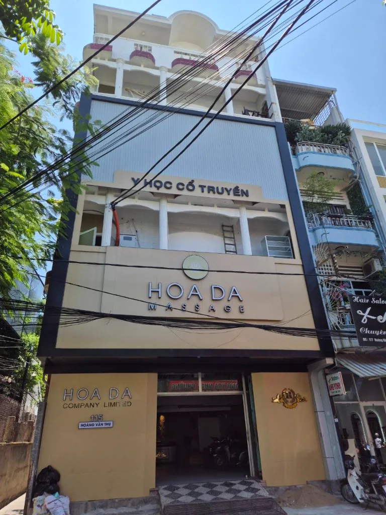 나트랑 화다2 마사지 호앙반투 115번지 HOA DA MASSAGE 간판 건물 외관