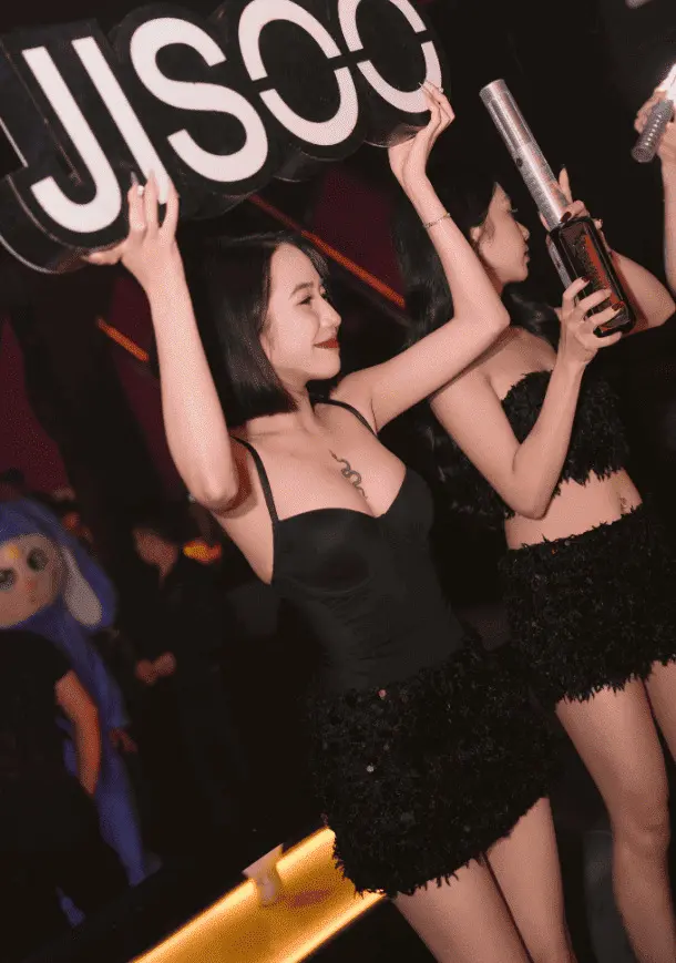나트랑 지수 클럽 여행자 거리 캐주얼 테이블 클럽 분위기 대표 이미지